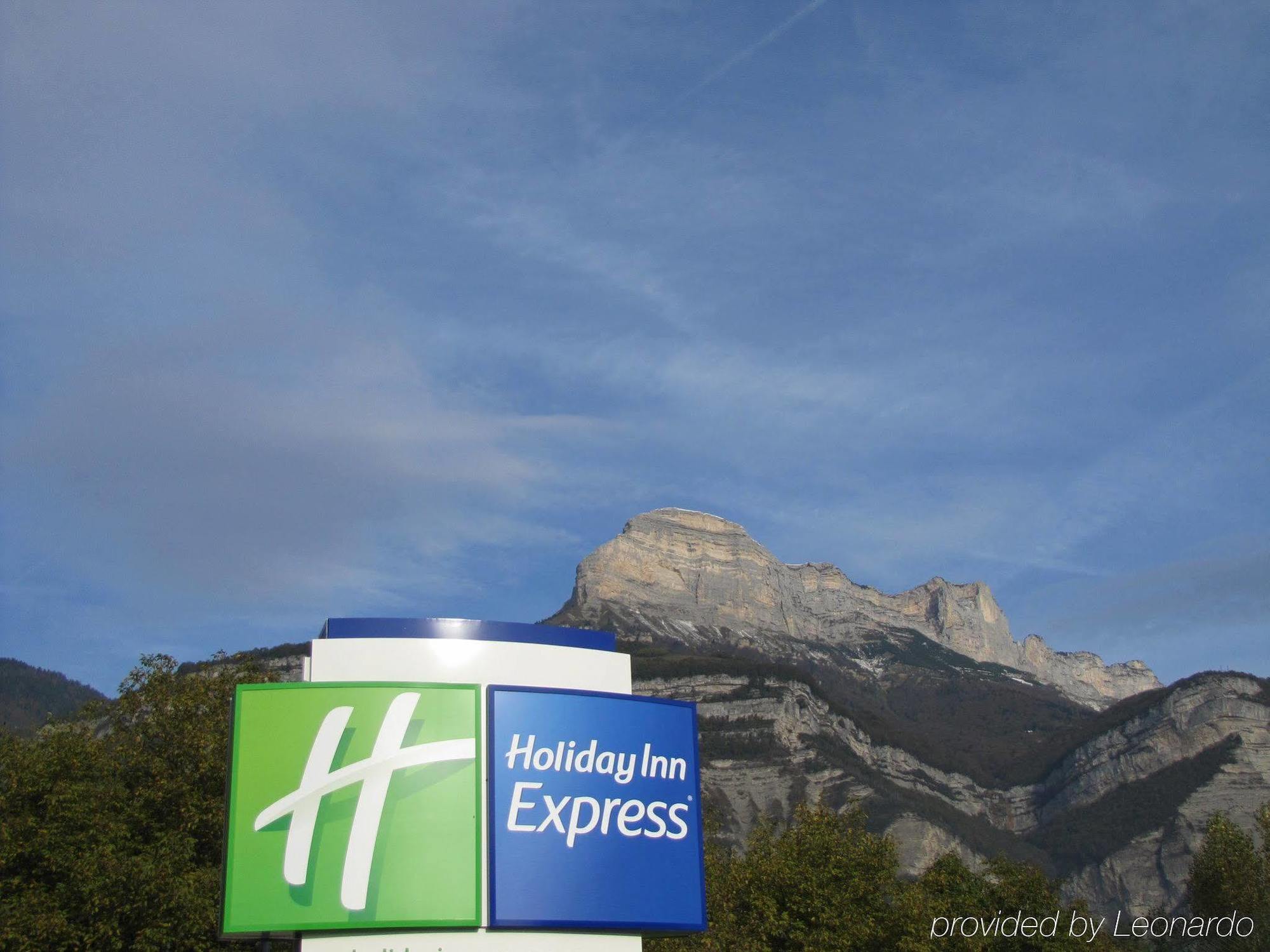 Holiday Inn Express Grenoble-Bernin Buitenkant foto